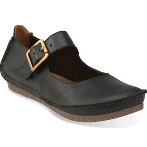 clarks mary janes